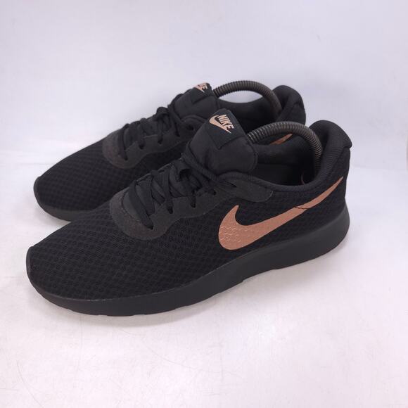 Nike Tanjun Athletic Lace Up Running Shoe Womens Size 9.5 812655-005 Black - Picture 1 of 10